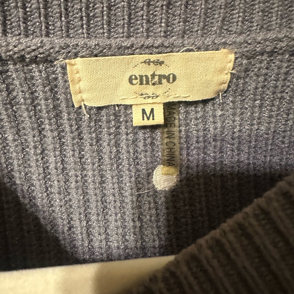 Entro Sweater - Picture 3 of 3